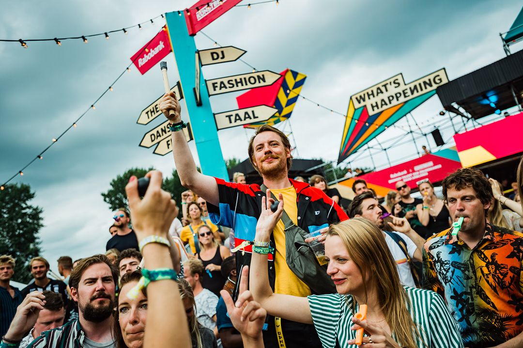 39938618_461066201072438_7438508217048498176_n